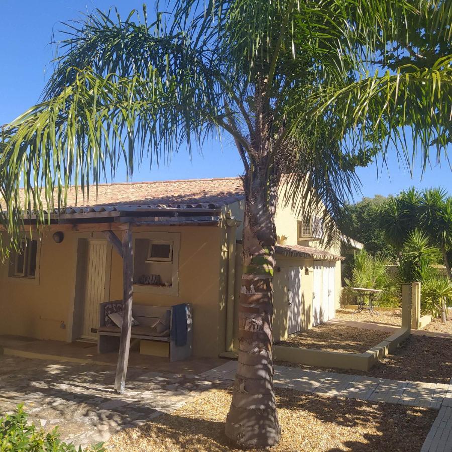 モンカラパッショ Quinta Pereiro Tropic Garden, Algarve Bed & Breakfast エクステリア 写真