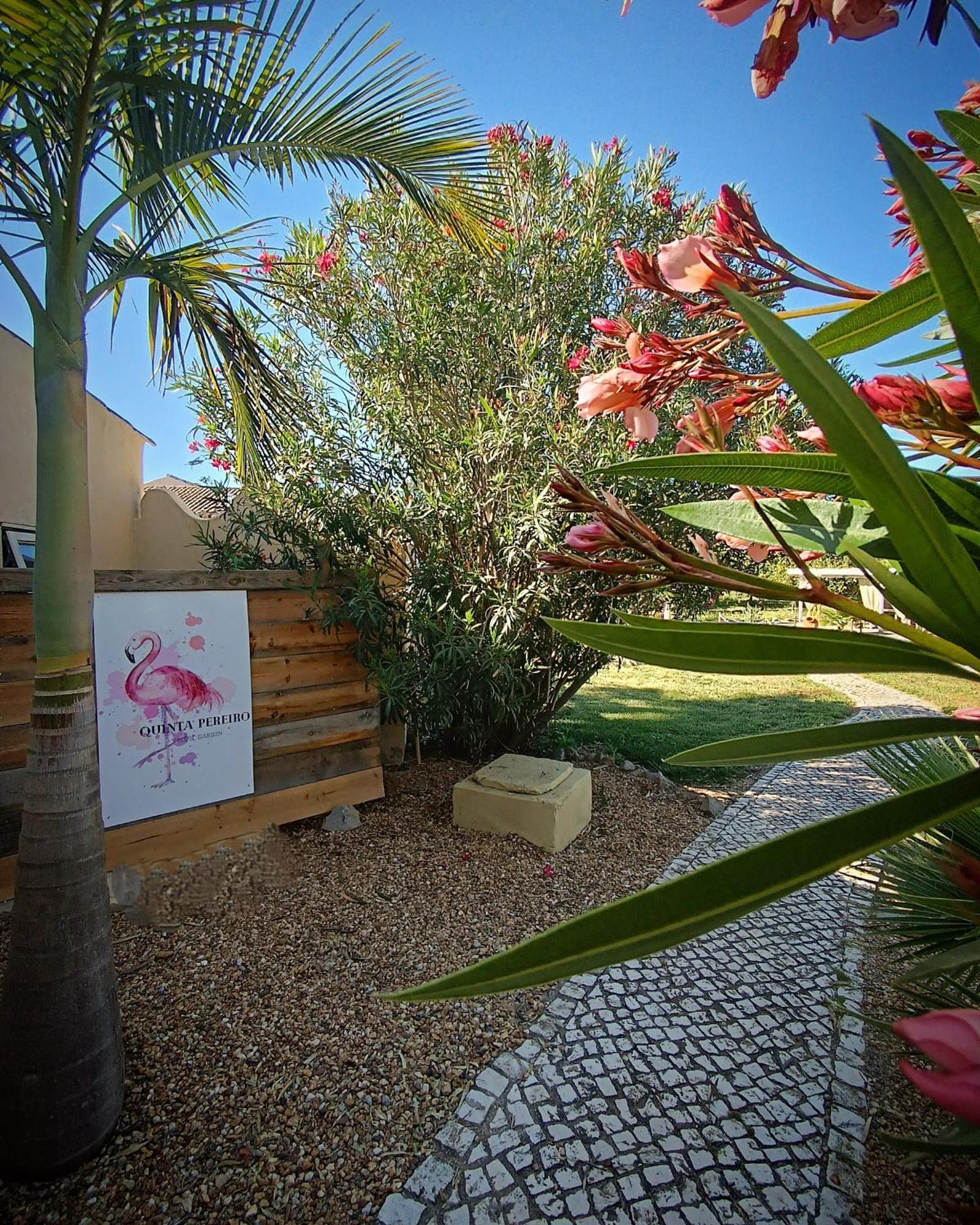 モンカラパッショ Quinta Pereiro Tropic Garden, Algarve Bed & Breakfast エクステリア 写真